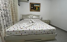 Boulevard Apartment